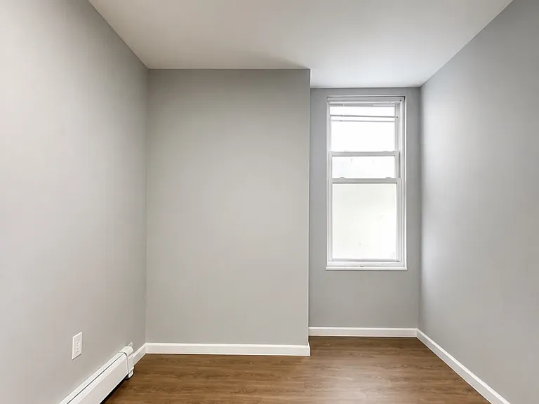 96 Summer Ave #303 — Photo 3