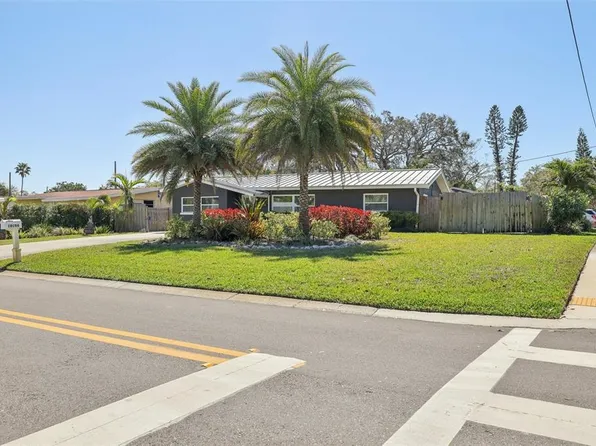 10194 65th Ave N, Seminole, FL 33772