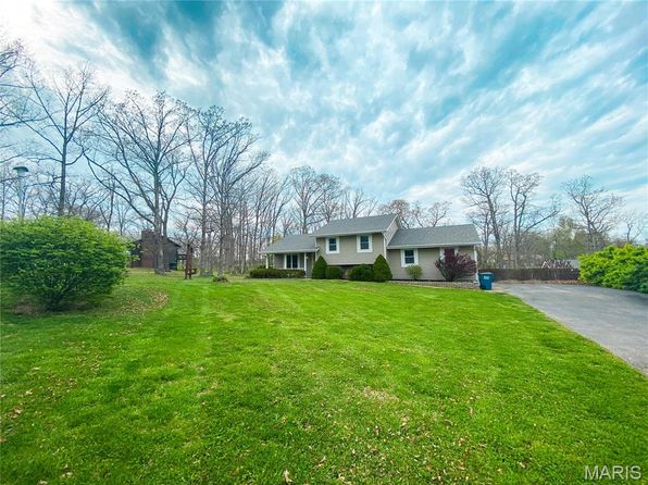 19113 Bent Oak Dr, Warrenton, MO 63383
