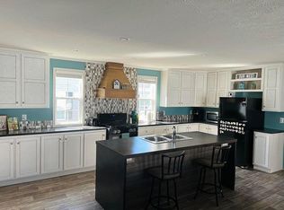 16717 Fall River Rd, Holly, MI 48442