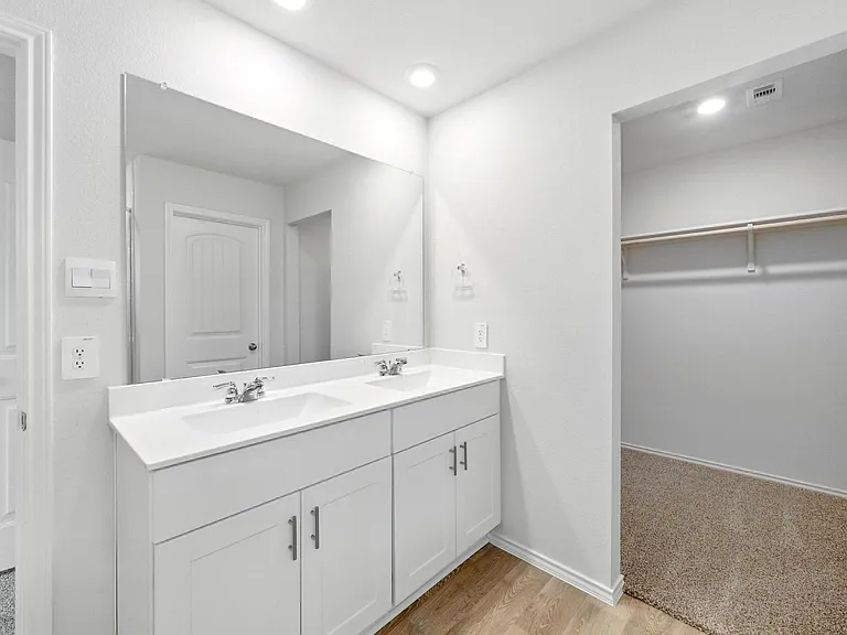 106 N Richland Dr — Photo 12