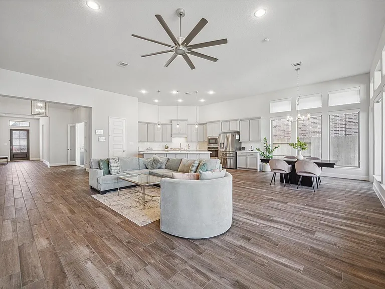 4318 Rocky Stream Ct — Photo 8