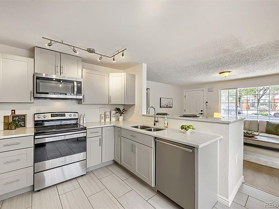 5th image of 1793 Geneva Street
