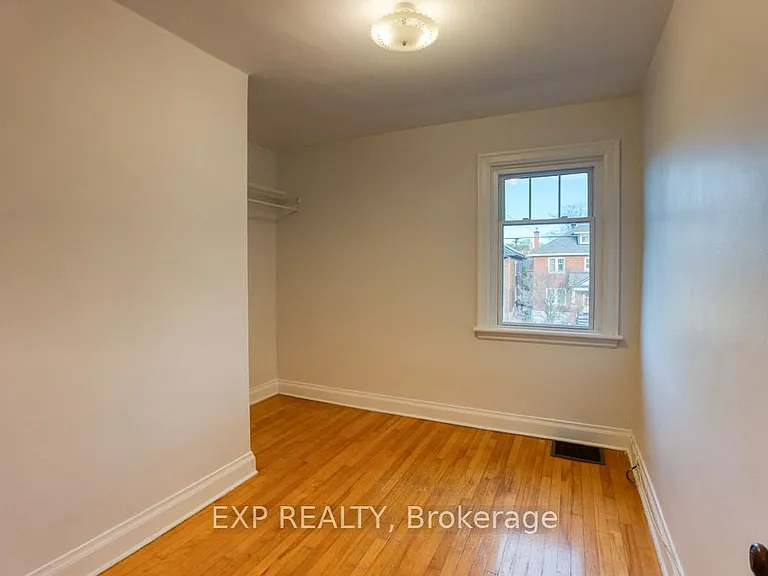 448 Holland Ave — Photo 14