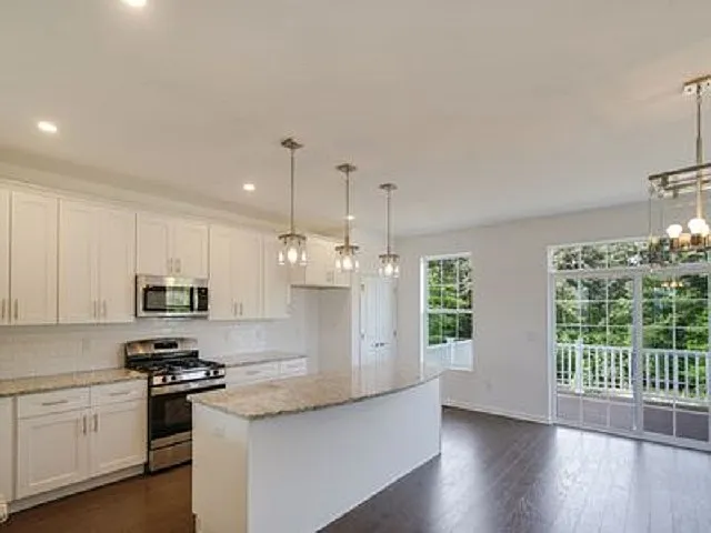 301 Discovery Rd — Photo 13