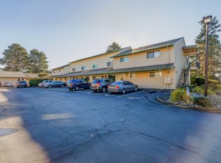 12012 N Jantzen Beach Ave, Portland, OR 97217