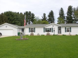 12198 Bair Lake St, Jones, MI 49061