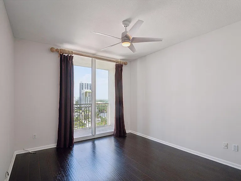 511 SE 5th Ave #2115 — Photo 15