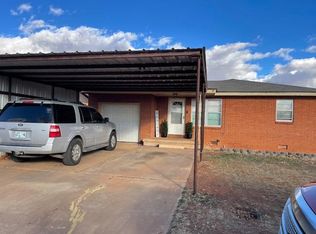 22 E Anchor Dr, Sayre, OK 73662