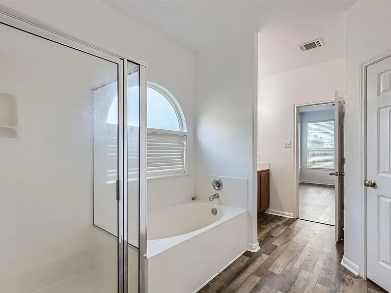131 Lavaca Loop — Photo 14