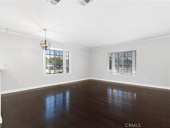 3rd image of 941 Elm Ave APT 16