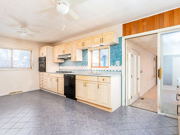 5th image of 714 Leelanau Ave