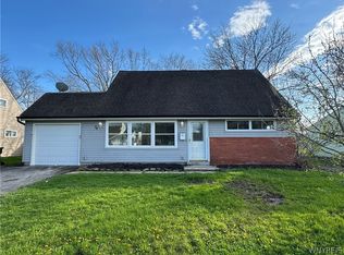 54 Redway Rd, Grand Island, NY 14072