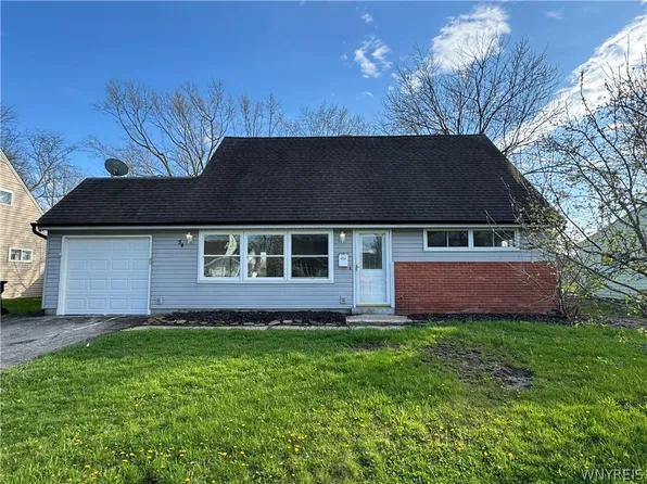 54 Redway Rd, Grand Island, NY 14072