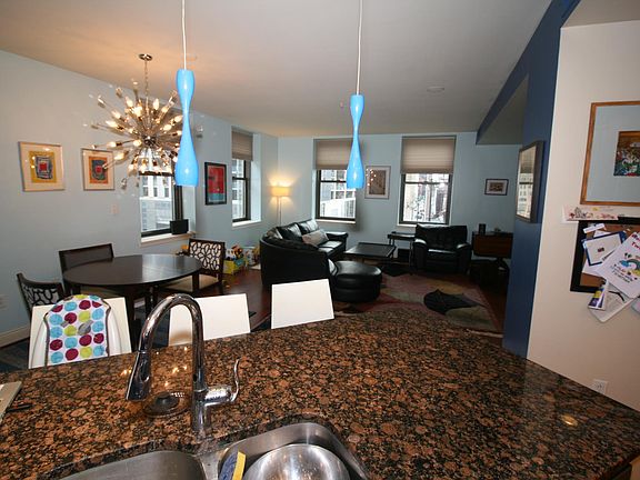 3rd image of 30 E Central Pkwy APT 402