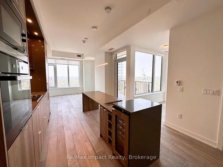11 Yorkville Ave #4602 — Photo 8