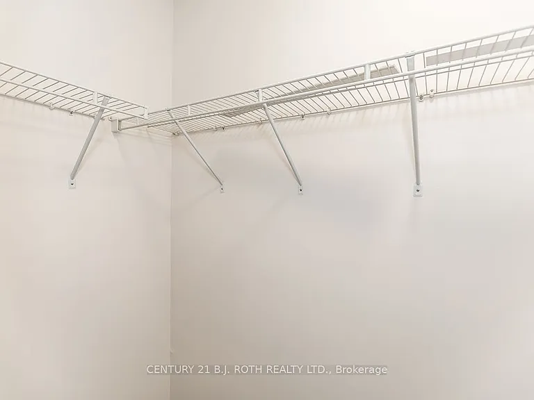 430 Mapleview Dr E #18 — Photo 29