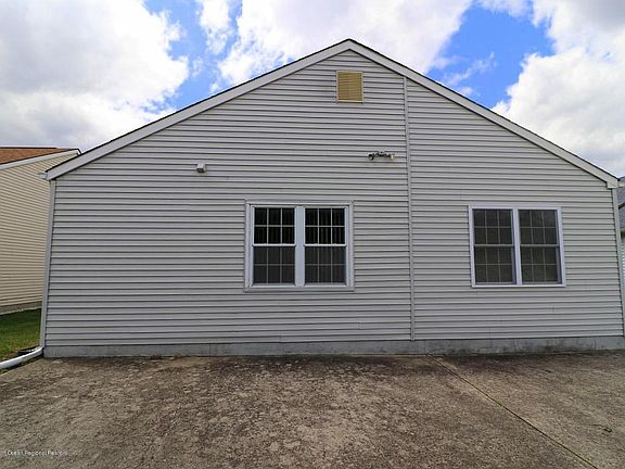 5th image of 42 Trent Dr