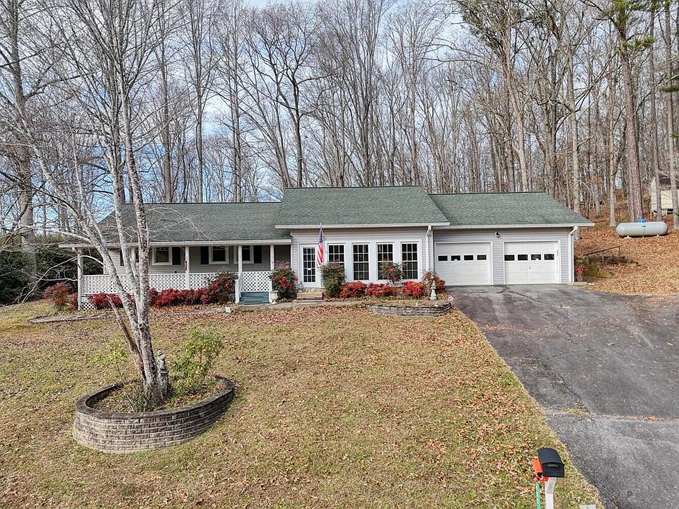 1st image of 488 Pinebrook Dr