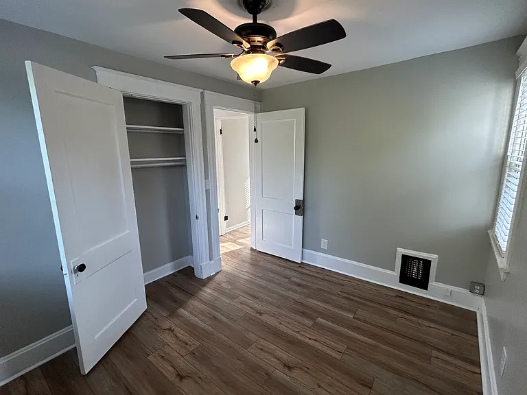 1749 Hopkins Ave — Photo 12