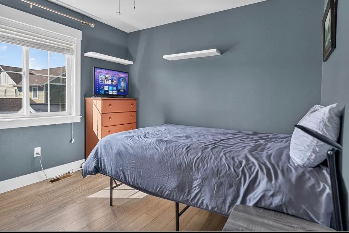 3 bed, 2.5 bath, 1596 sqft, $3,000 — Photo 4