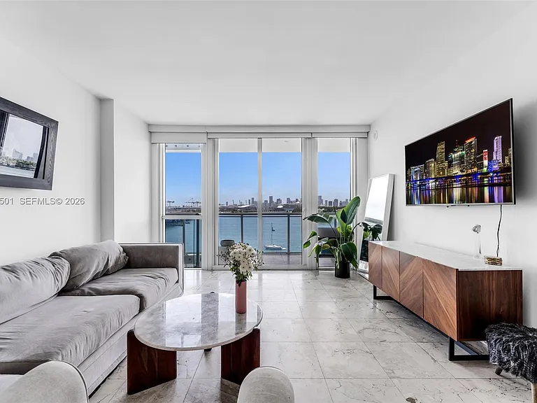 520 West Ave #604 — Photo 9