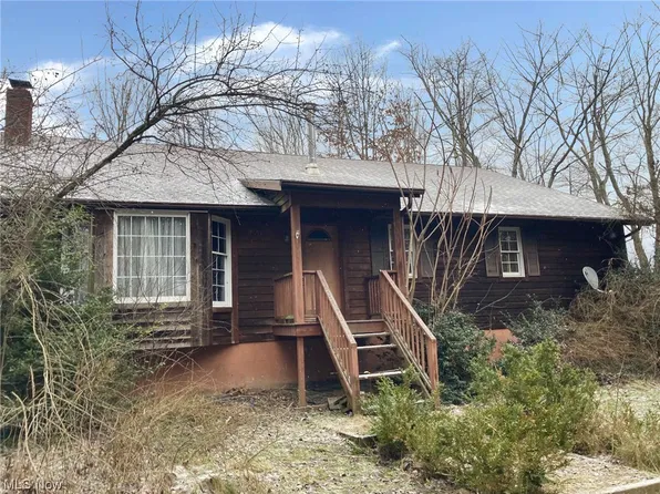 17780 Leggett Rd, Montville, OH 44064