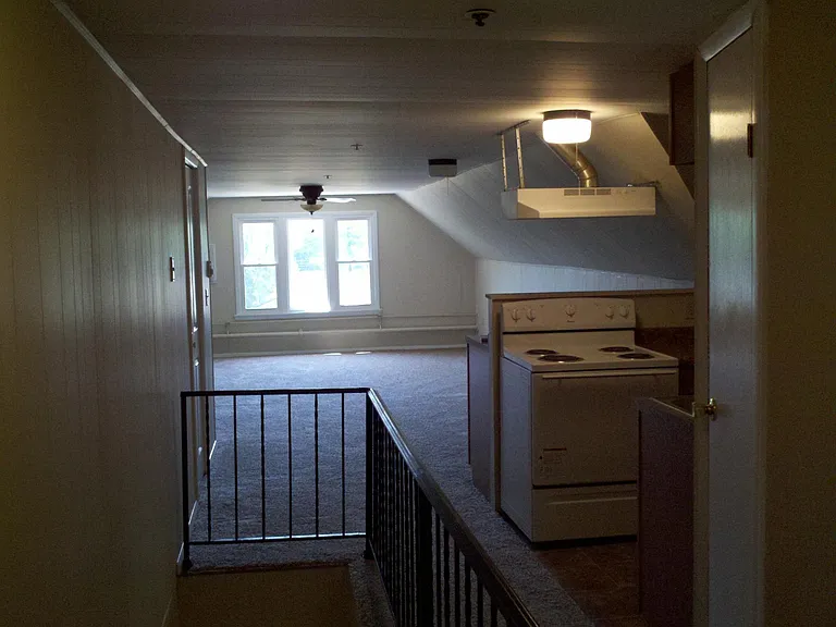 102 E Carroll St #H — Photo 4