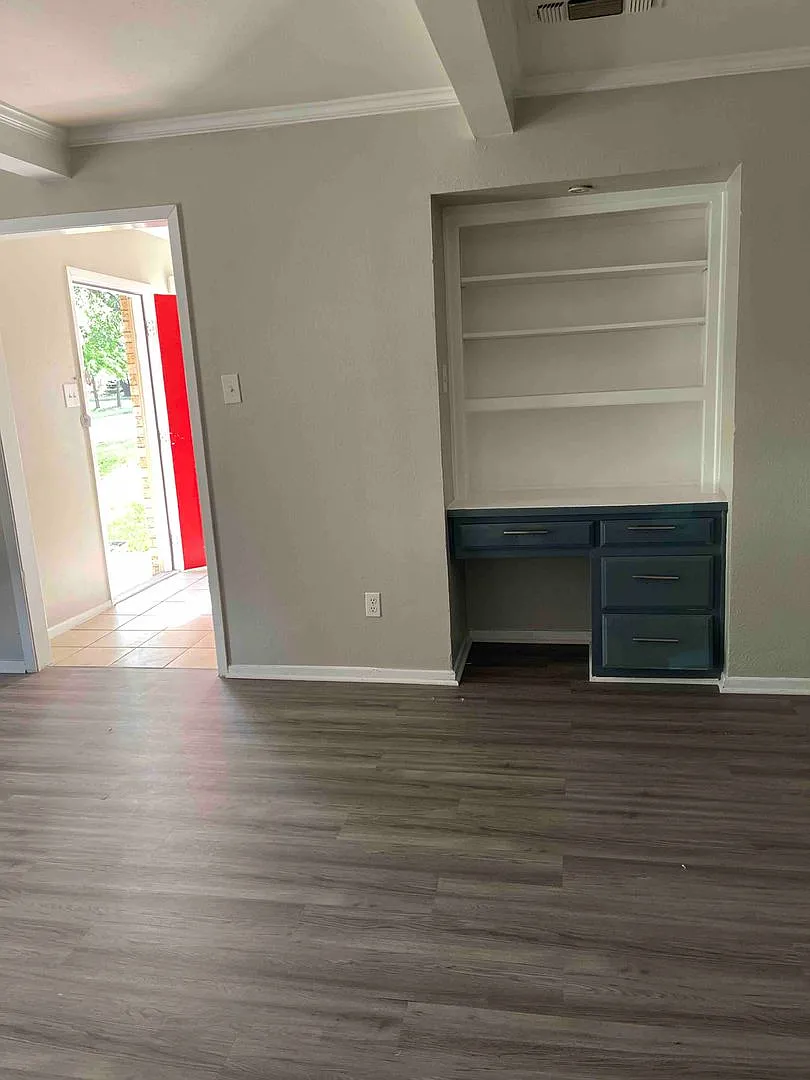 Duplex in Desoto — Photo 4