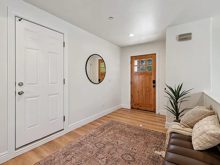 314 Golden Gate Ave — Photo 3