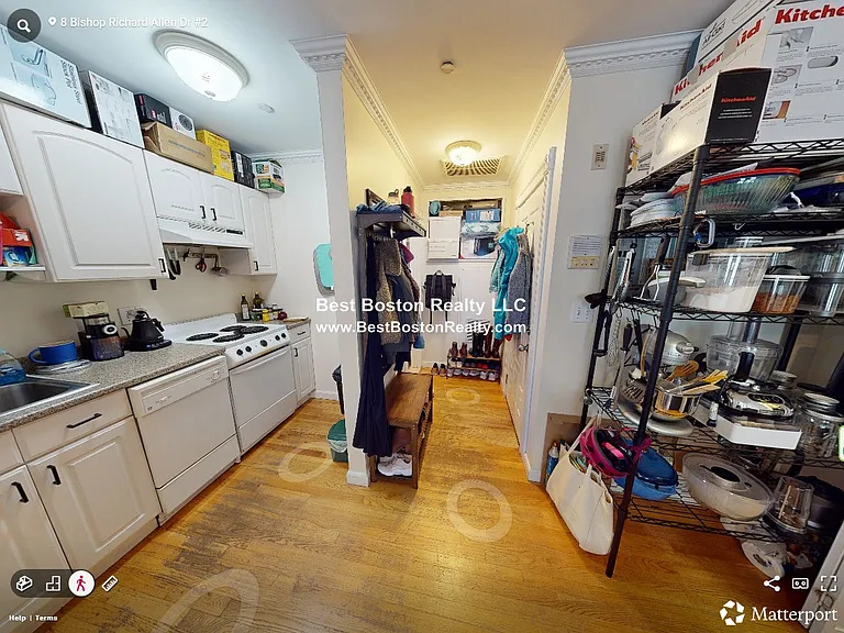 8 Bishop Allen Dr #4 — Photo 1