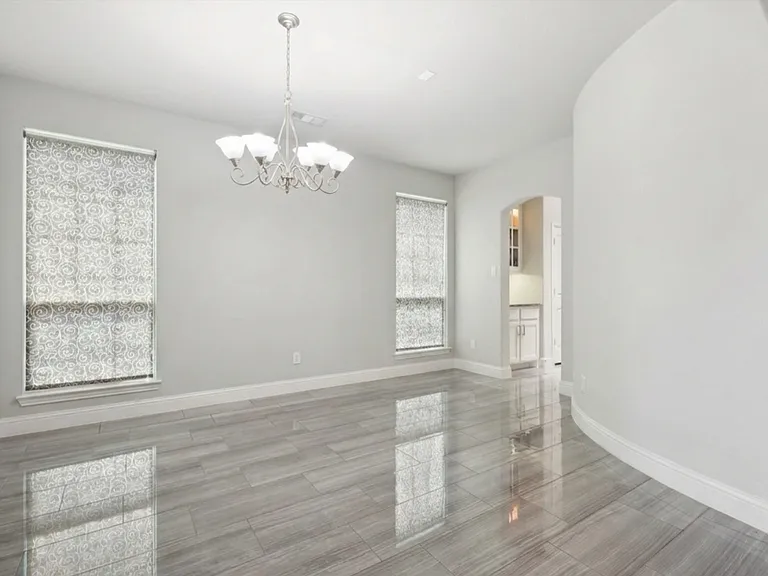 5012 Engleswood Trl — Photo 6