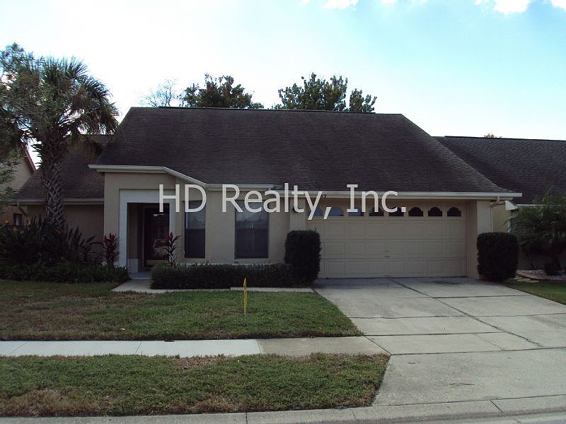 1st image of 563 Holbrook Cir