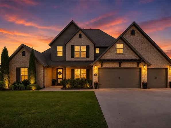 1603 NW Angel Falls Rd, Bentonville, AR 72712