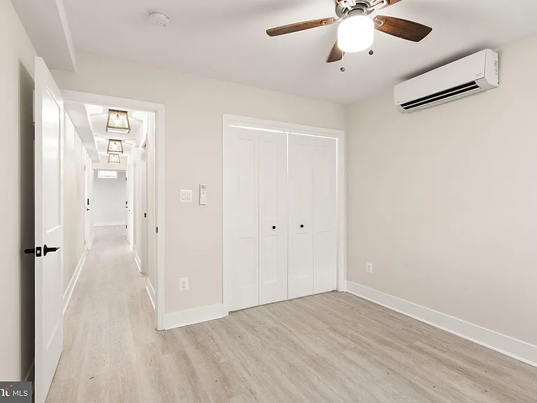 214 S Henry St — Photo 15