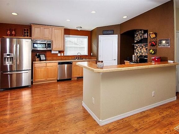 4th image of 376 Blacksmith Rd