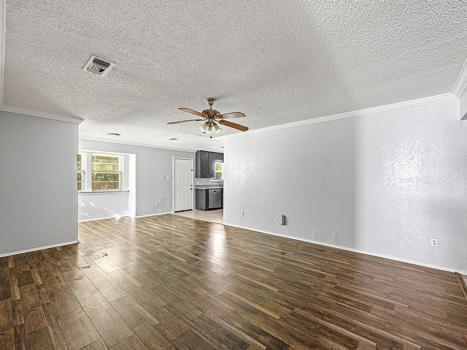 1st image of 606 Circleview Dr