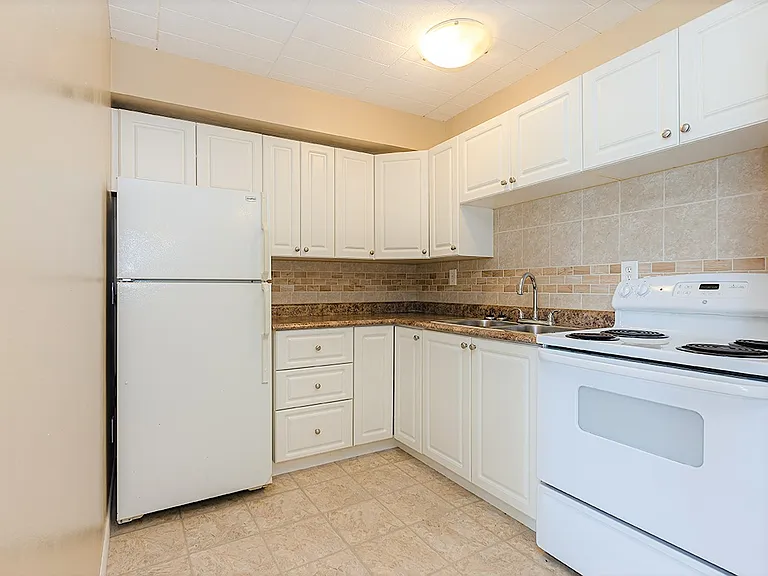 105 Giroux St #101 — Photo 12