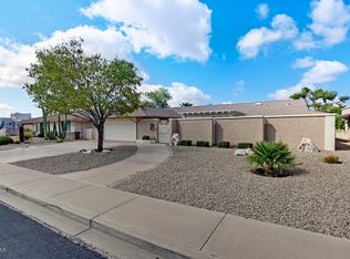18614 N Conquistador Dr, Sun City West, AZ 85375