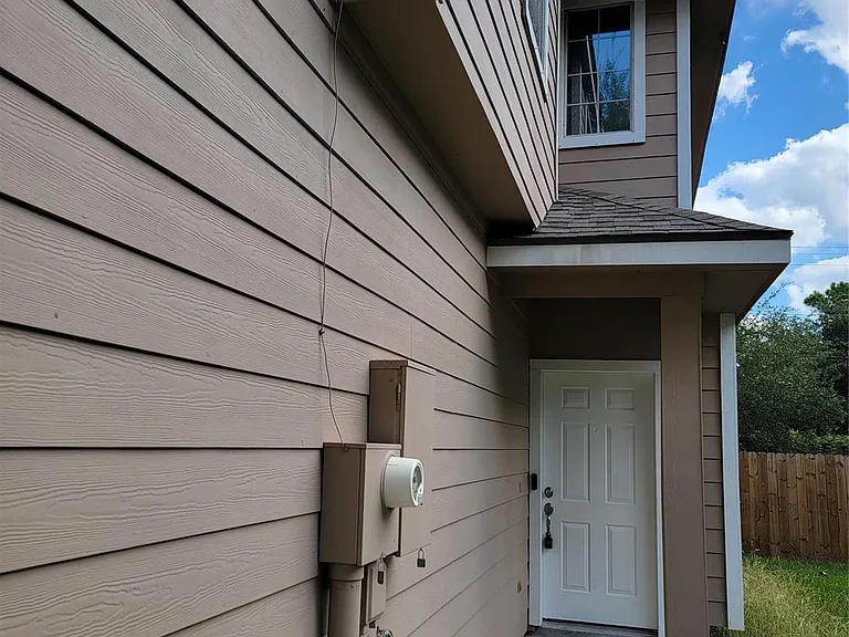 424 Folk Crest Ln — Photo 2