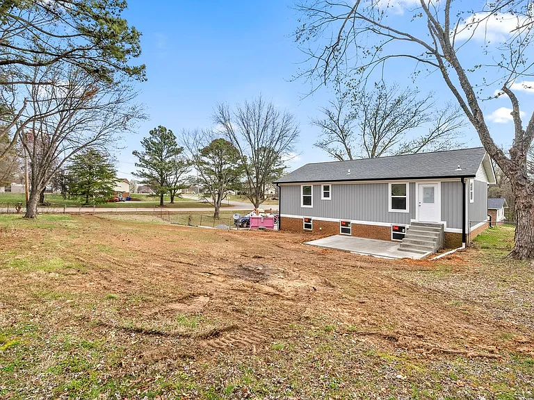 2214 Glory Dr — Photo 26
