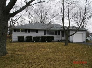 2704 N Cowing Park Ln, Muncie, IN 47303