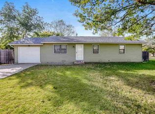 419 N School Rd, El Dorado, KS 67042