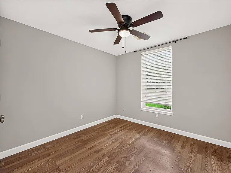 1810 Ashton Village Dr — Photo 19