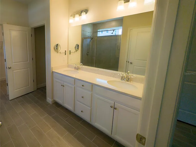 2022 NW 44th Court Rd — Photo 11