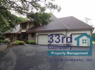 6 Spring Farm Ln, North Oaks, MN 55127