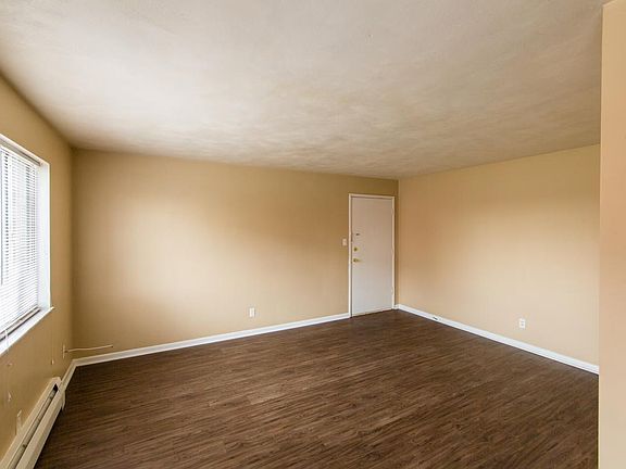 Francis 2 Bed 5_04242020