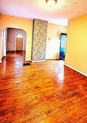 116 E Curtis St — Photo 8