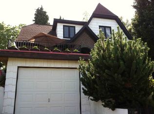 3662 42nd Ave NE, Seattle, WA 98105