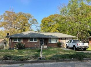 580 Shellnut Dr, Forest Park, GA 30297